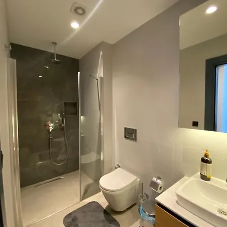 Flat Near Marina And Center Апартаменты *